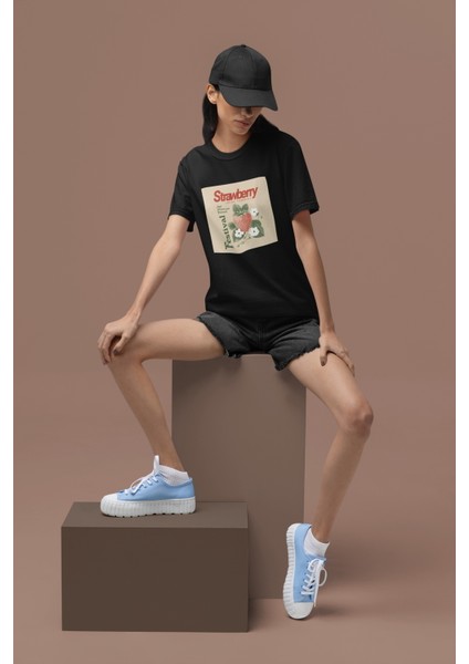 Zuno Kadın Comfort Fit Strawberry Baskılı T-Shirt