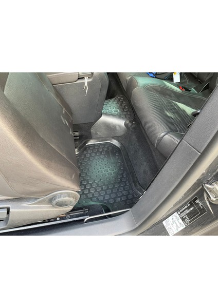 Volkswagen Scırocco 3D Siyah Havuzlu Paspas 2008 ve 2017 fırsatları
