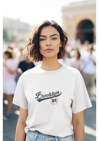 Zuno Kadın Comfort Fit Brooklyn 82 Baskılı T-Shirt