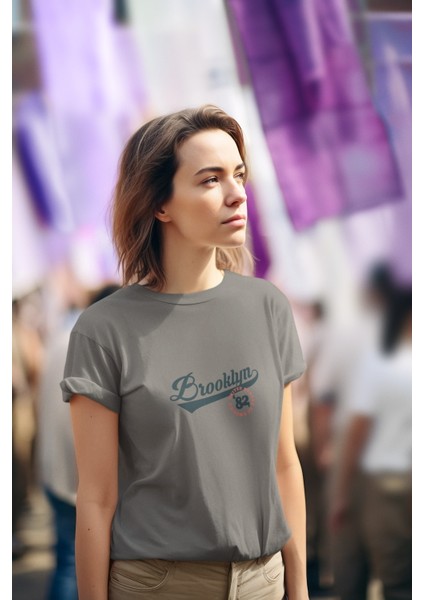 Zuno Kadın Comfort Fit Brooklyn 82 Baskılı T-Shirt
