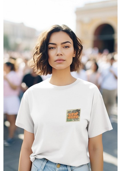 Zuno Kadın Comfort Fit Newyork Grafıtı Baskılı T-Shirt
