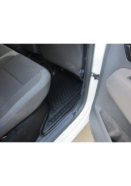 Volkswagen Amarok 3D Siyah Havuzlu Paspas 2010 ve 2022 indirimleri