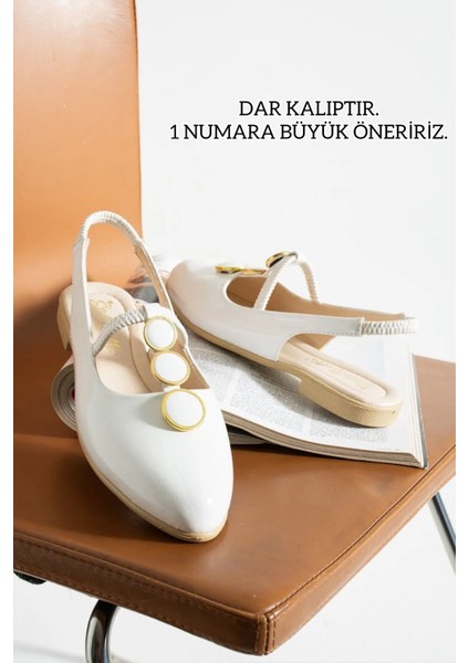 Önü Kapalı Taşlı Arkası Açık Düz Taban Babet Sandalet