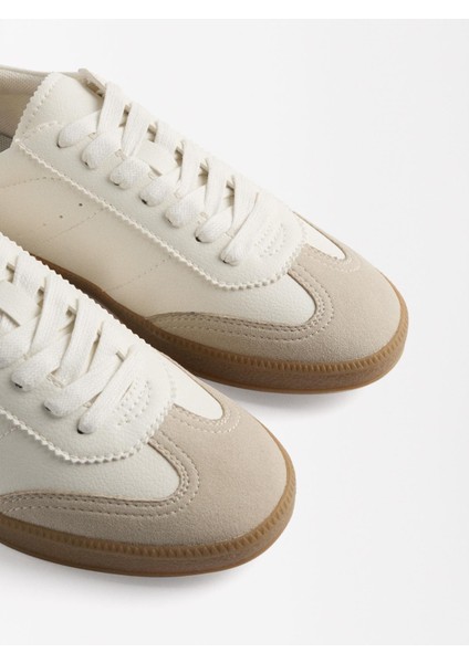 Kadın Spor-Koşu Ayakkabı Düz Taban Renkli Kauçuk Malzeme ile Kontrast Tasarım indirimleri