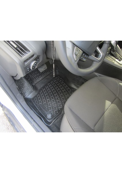 Ford Focus 3D Siyah Havuzlu Paspas 2014 ve 2018 indirimleri