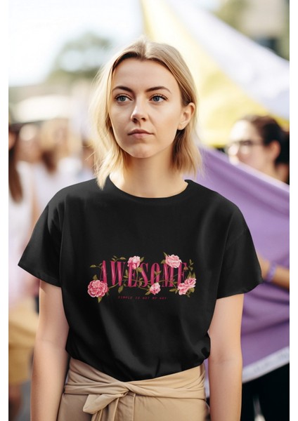 Zuno Kadın Comfort Fit Awesome Flowers Baskılı T-Shirt