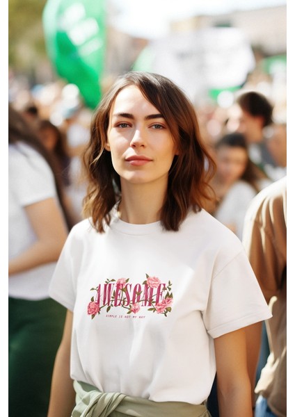 Zuno Kadın Comfort Fit Awesome Flowers Baskılı T-Shirt