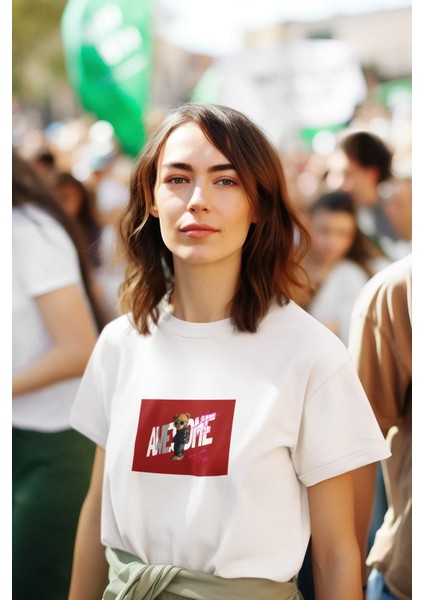Zuno Kadın Comfort Fit Awesome Bear Baskılı T-Shirt
