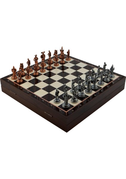 Orta Boy Metal Ispanyol Satranç Takımı Antik ve Ceviz Desenli Sandıklı Mdf Tahtası (36X36X6 Cm.)