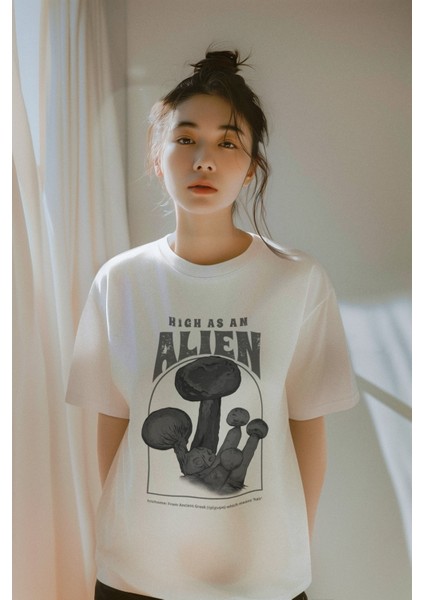 Zuno Kadın Comfort Fit Alıen Baskılı T-Shirt