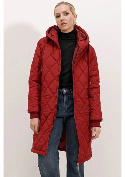 5138 Kapitone Uzun Şişme Mont - Bordo