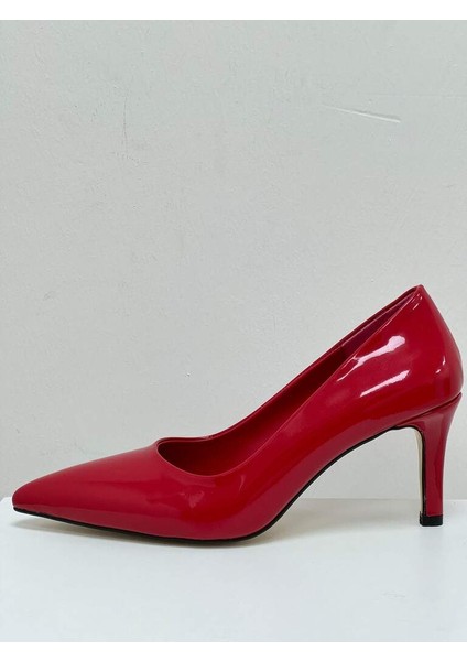 000002 Renk Kırmızı Rugan Kadın Stiletto Topuk 6-8 cm Arası fırsatları