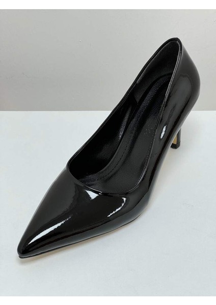 000006 Renk Siyah Rugan Kadın Stiletto Topuk 6-8 cm Arası