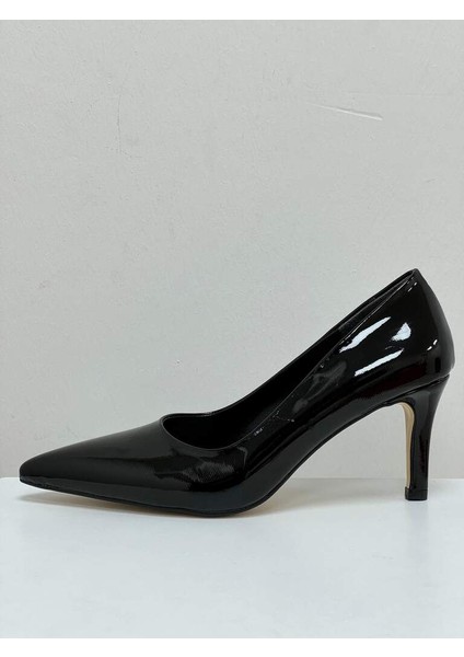 000006 Renk Siyah Rugan Kadın Stiletto Topuk 6-8 cm Arası