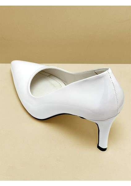 000003 Renk Beyaz Rugan Kadın Stiletto Topuk 6-8 cm Arası fırsatları