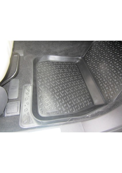 Ford Mondeo 3D Siyah Havuzlu Paspas 2014 ve 2021