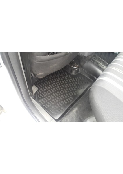 Ford Focus 3D Siyah Havuzlu Paspas 2005 ve 2010