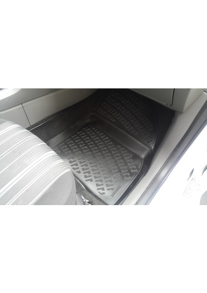 Ford Focus 3D Siyah Havuzlu Paspas 2005 ve 2010