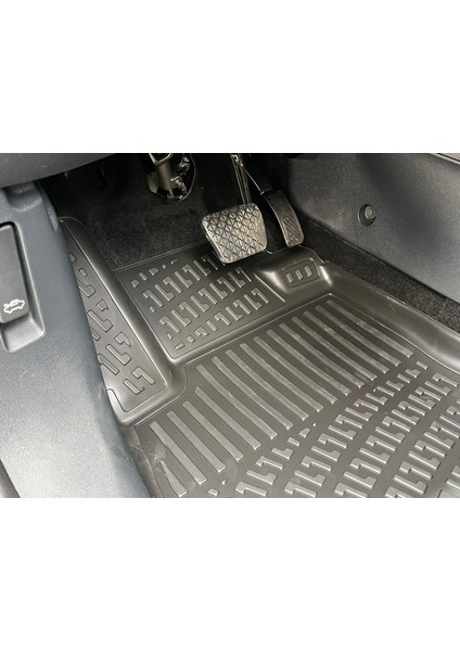 Ford Tourneo Courier 3D Siyah Havuzlu Paspas 2024 ve Sonrası fiyatları