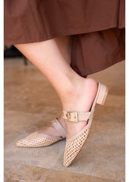 Pangu Gold Kemer Detaylı Hasır Kadın Terlik fırsatları