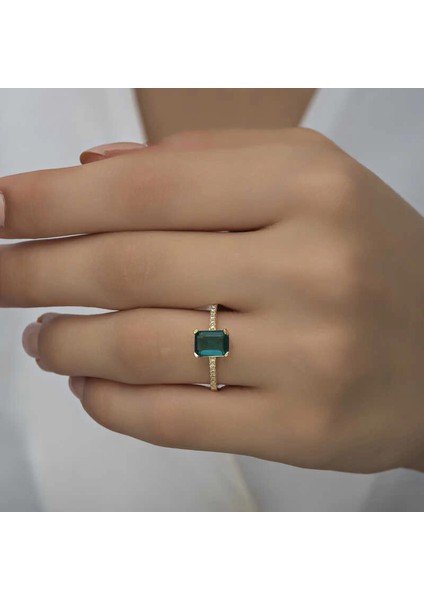 Gümüş Gold Yeşil Baget Taşlı Kadın Yüzük modelleri