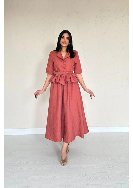 Moccah Ince Kemerli Fırfırlı Ceket ve Büzgülü Etek Takım