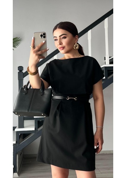 Siyah Kayık Yaka Kep Kollu Kendinden Kemerli Elbise fırsatları