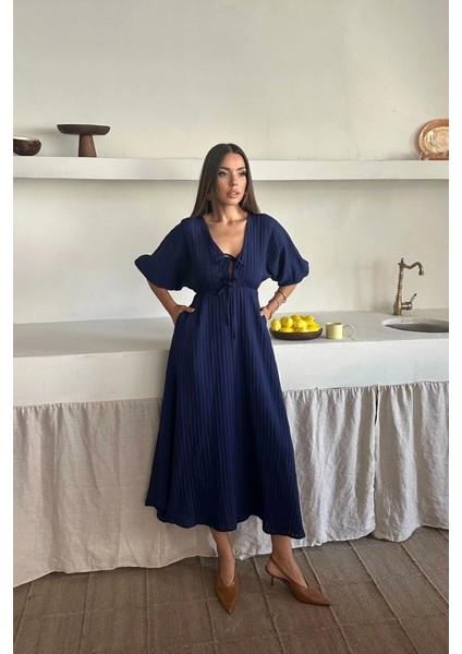 V Yaka Dökümlü Elbise - Lacivert