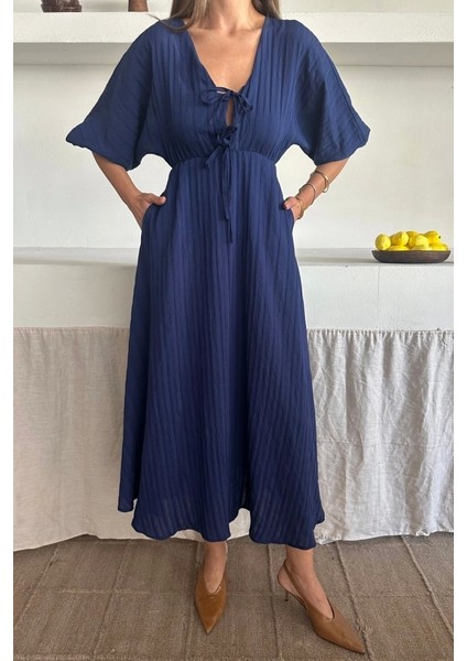 V Yaka Dökümlü Elbise - Lacivert fiyatları