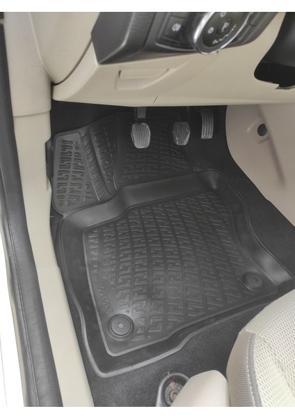 Ford Focus 3D Siyah Havuzlu Paspas 2011 ve 2014