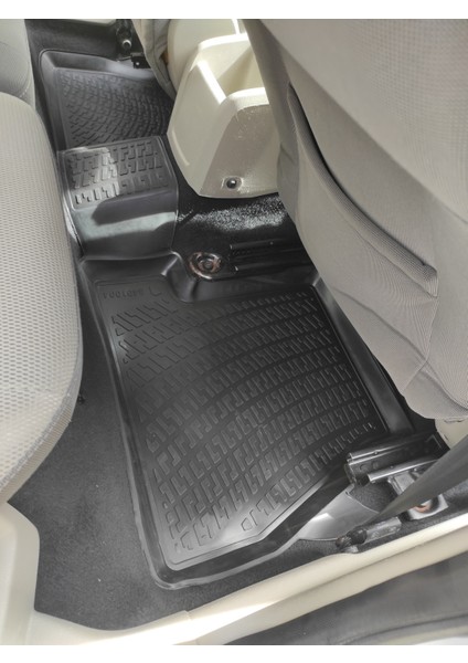 Ford Focus 3D Siyah Havuzlu Paspas 2011 ve 2014