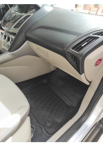Ford Focus 3D Siyah Havuzlu Paspas 2011 ve 2014