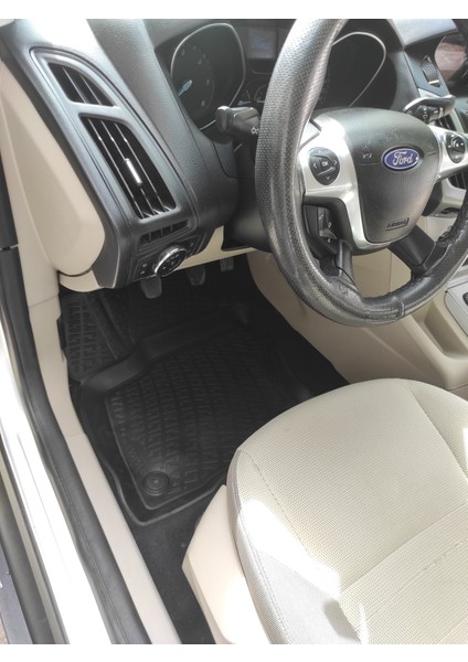 Ford Focus 3D Siyah Havuzlu Paspas 2011 ve 2014