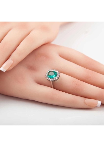 Gümüş Koyu Yeşil Taşlı Oval Kadın Yüzük fiyatları