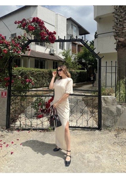 Kısa Kollu Uzun Yandan Yırtmaçlı Elbise - Beyaz fırsatları