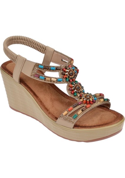 Taşlı Dolgu Taban Kadın Sandalet GJ-155 Bej