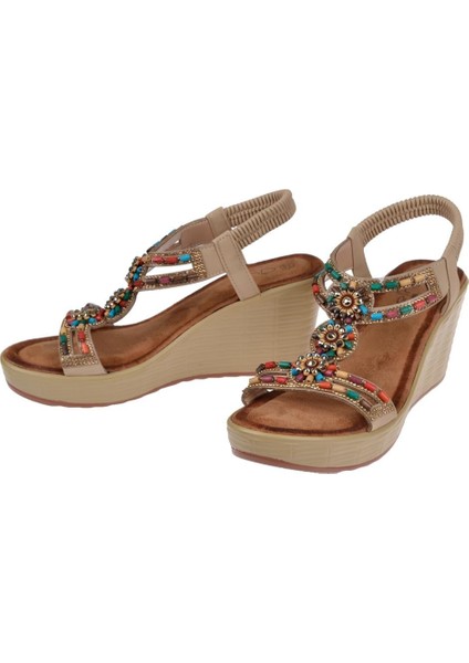 Taşlı Dolgu Taban Kadın Sandalet GJ-155 Bej fırsatları