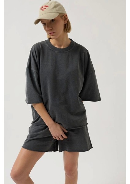 Oversize Lazer Kesim Bisiklet Yaka T-Shirt