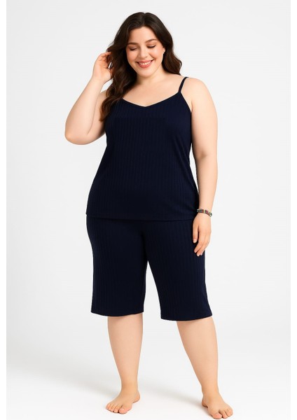 Kadın Büyük Beden Ip Askılı Bluz ve Kapri Alt Üst Pijama Takımı