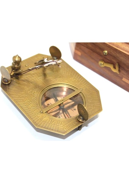 Ahşap Kutulu Pirinç Pusula Model 6 fiyatları