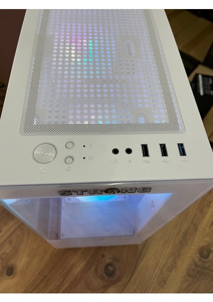 Berry Beyaz Oyuncu Bilgisayarı Kasası Psu Yok