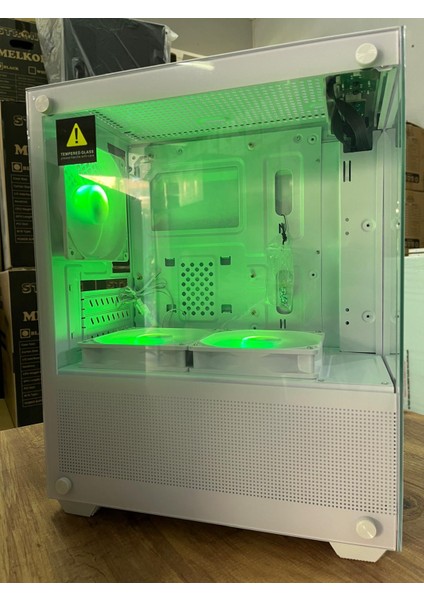 Berry Beyaz Oyuncu Bilgisayarı Kasası Psu Yok
