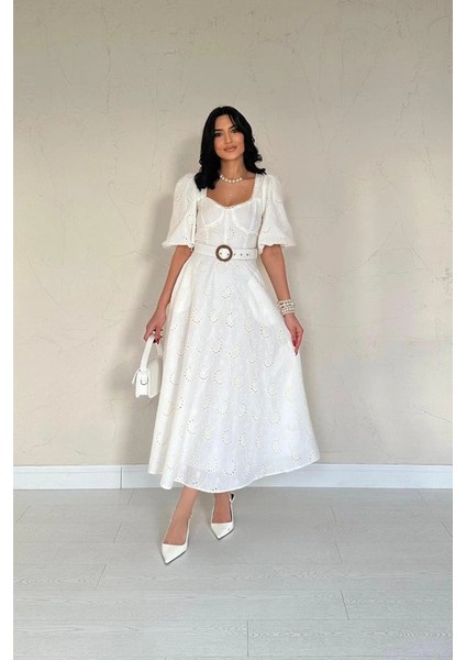 Ekru Göğüs Kup Detaylı Kemerli Brode Elbise fiyatları