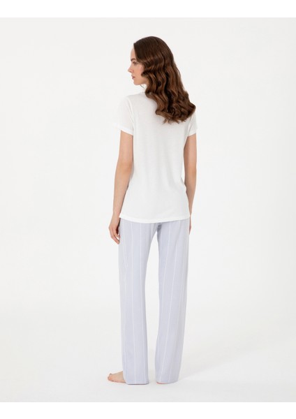 Kadın Beyaz Kısakollu Pijama Takımı 50318992-VR013 indirimleri