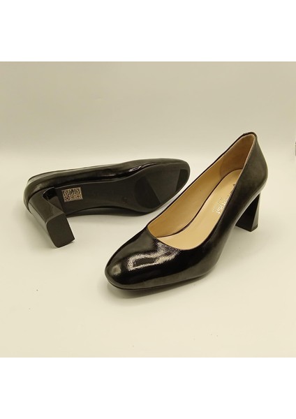 Kaila Siyah Deri Kalın Topuklu Kadın Ayakkabı indirimleri