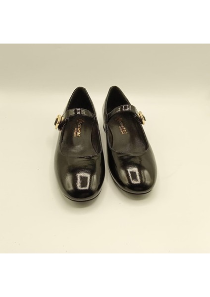 Marry Siyah Parlak Deri Küt Burun Kısa Topuklu Kadın Ayakkabı fiyatları