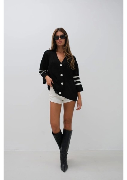 Sırt Baskılı Ajurlu Hırka