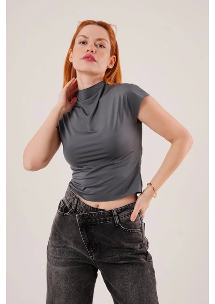 Boğazlı Parlak Kumaş Antrasit Crop