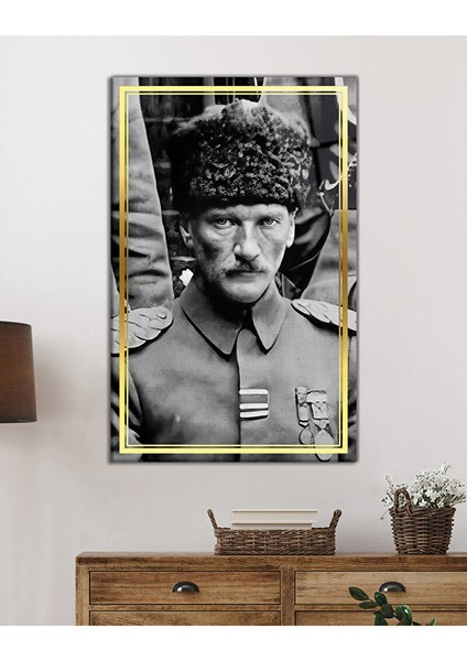 Gold Şerit Siyah Beyaz Üniformalı Atatürk Cam Tablo, Uv Baskılı ve Temperli, Hediyelik 110X70 cm