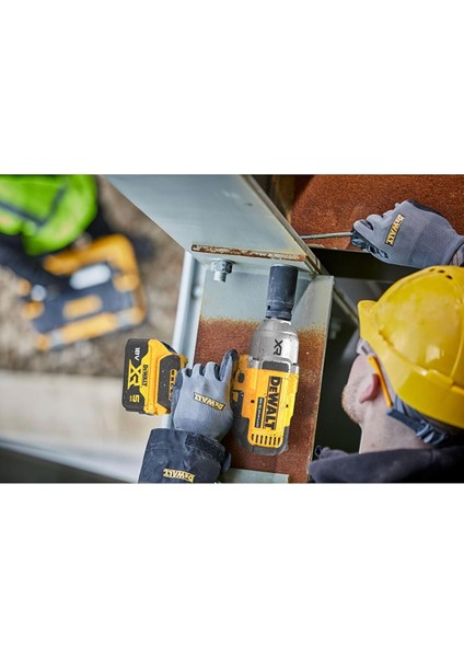 DCF900P2T-QW Kömürsüz Yüksek Torklu Somun Sıkma 18V 5.0AH Lı-Ion 1/2’’